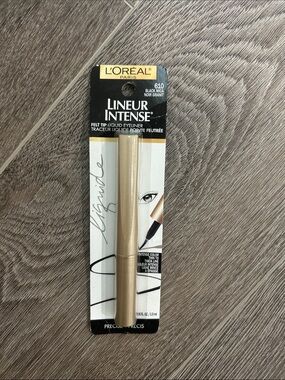 L'Oréal Lineur Intense Felt Tip Liquid Eyeliner #610 Black